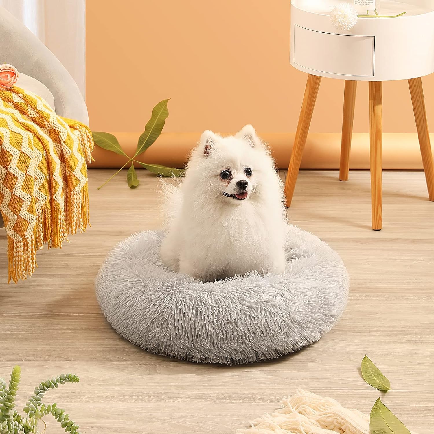 Anti-Anxiety Round Pet Bed for Cats and Dogs - Cozy Plush Design, Machine Washable, 20x20 Inches, Grey